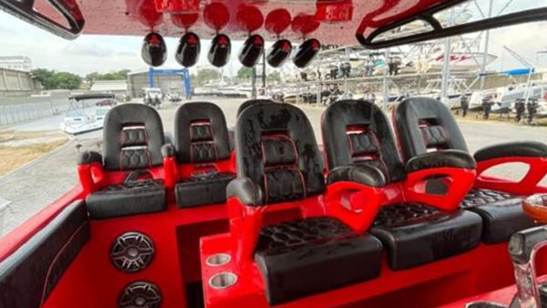 LANCHA LAMBORGHINI - 12pax