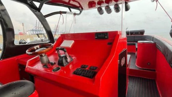 LANCHA LAMBORGHINI - 12pax